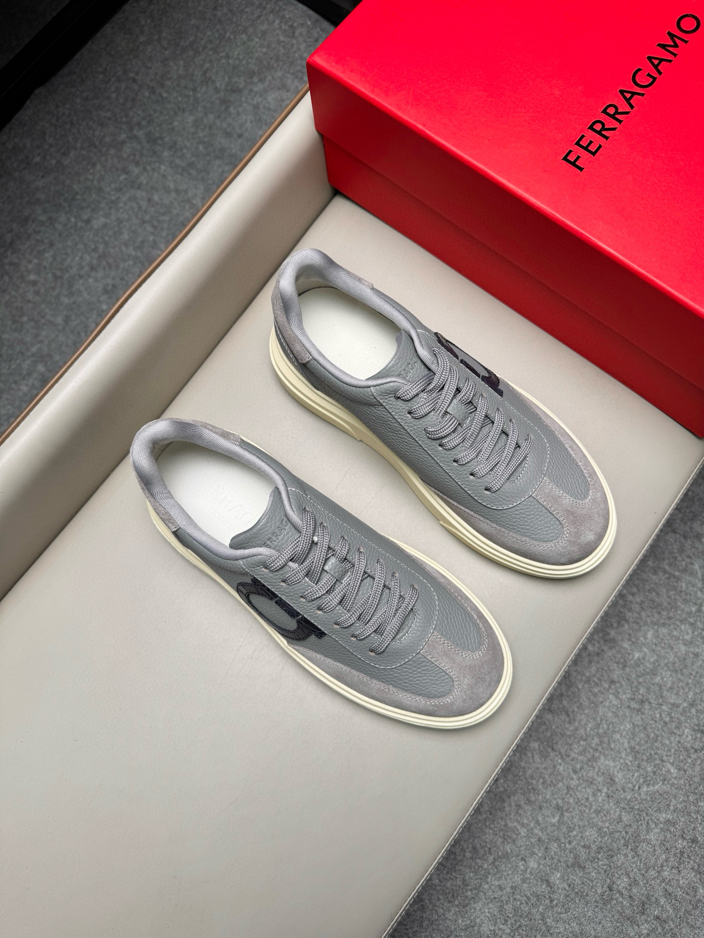 살바토레 페라가모 Salvatore Ferragamo 스니커즈
