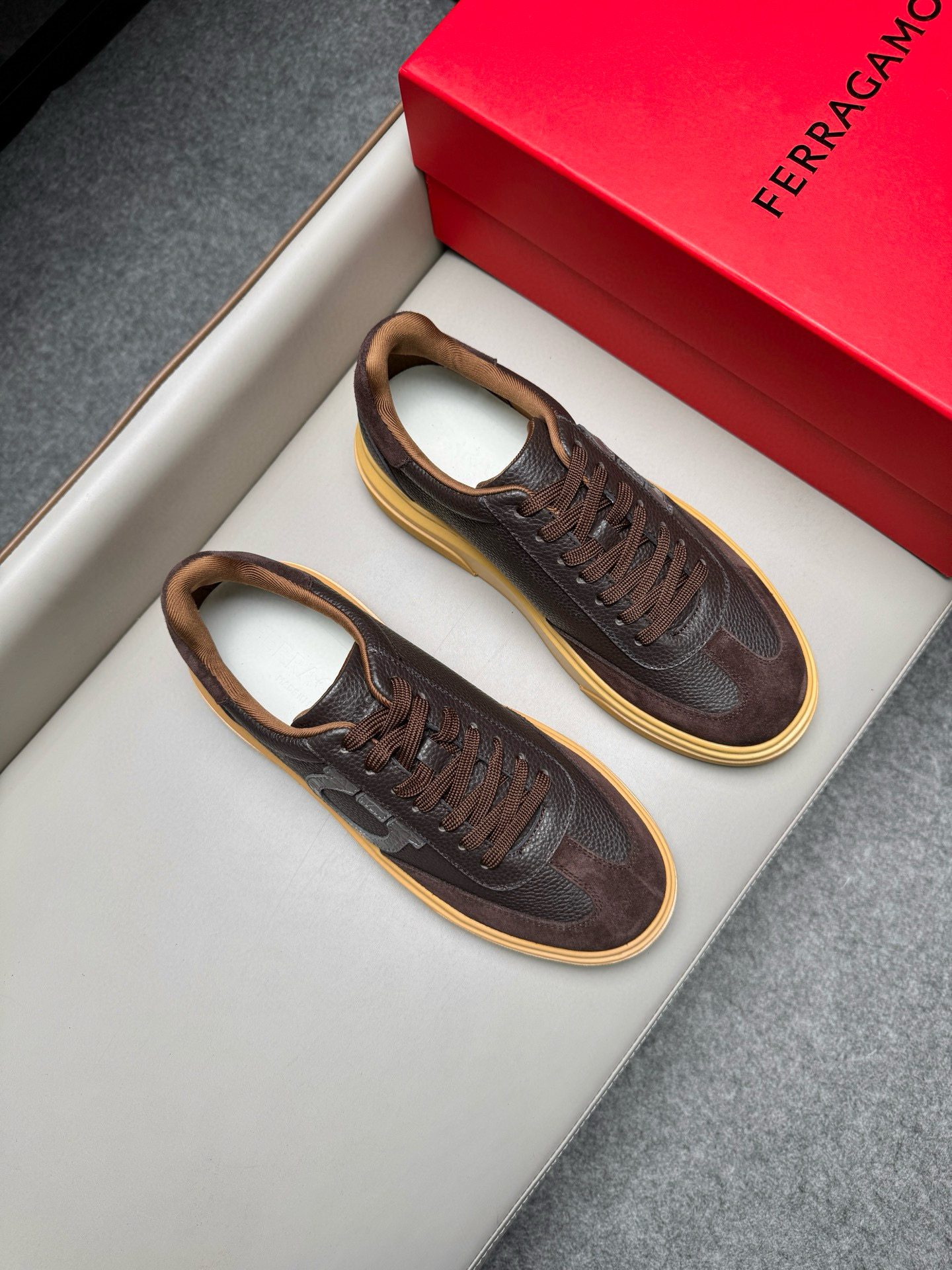 살바토레 페라가모 Salvatore Ferragamo 스니커즈