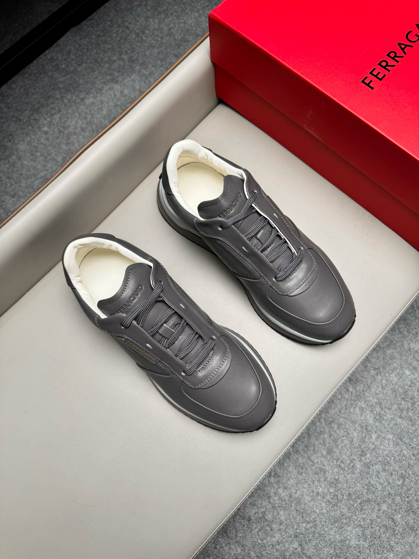 살바토레 페라가모 Salvatore Ferragamo 스니커즈