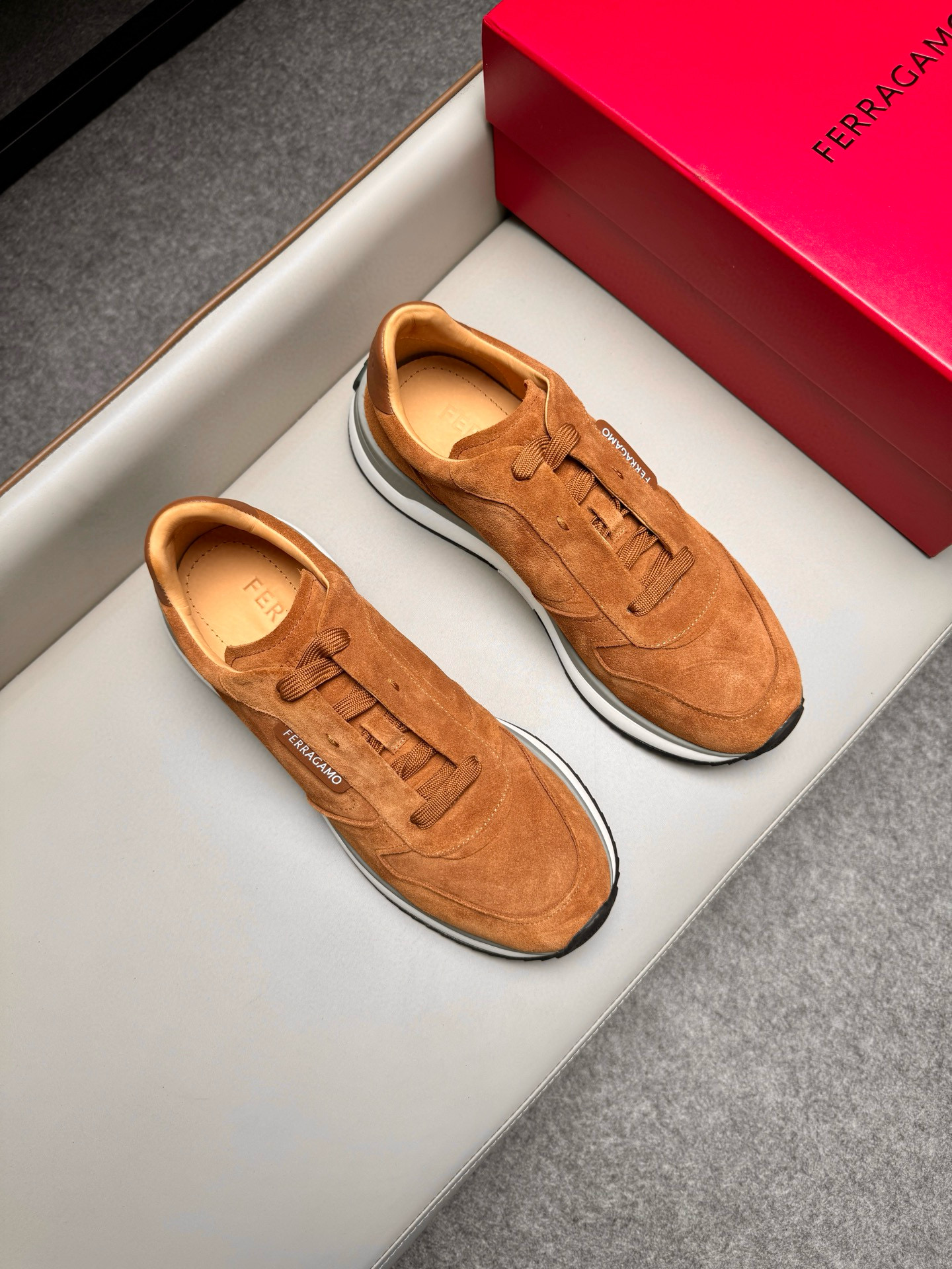 살바토레 페라가모 Salvatore Ferragamo 스니커즈