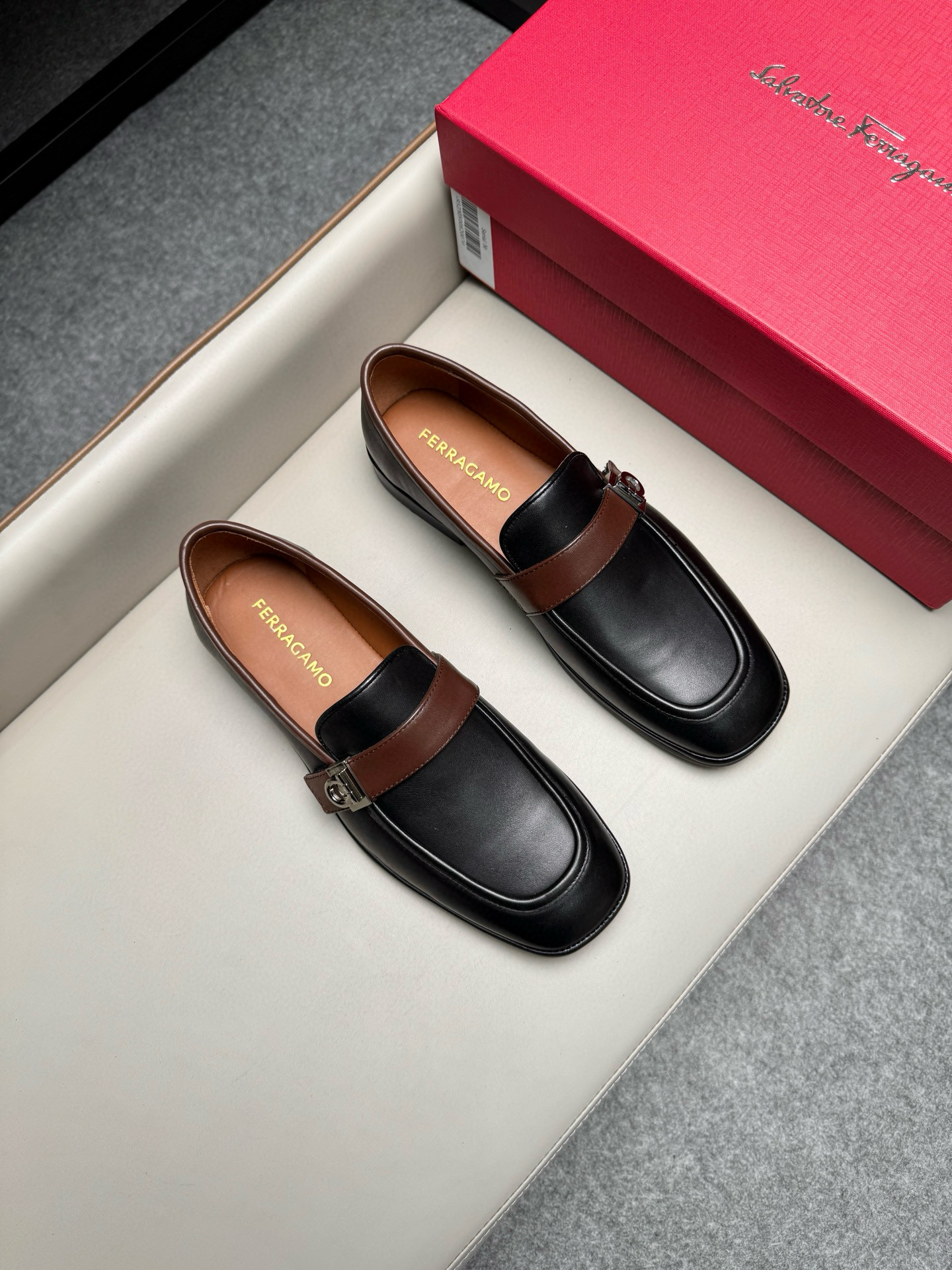 살바토레 페라가모 Salvatore Ferragamo 구두