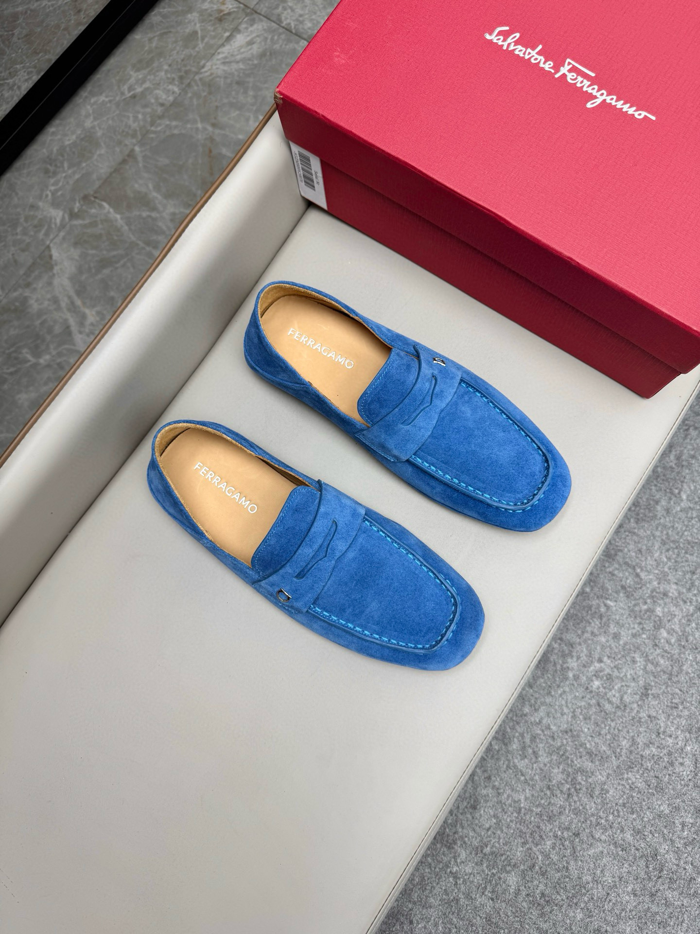 살바토레 페라가모 Salvatore Ferragamo 로퍼