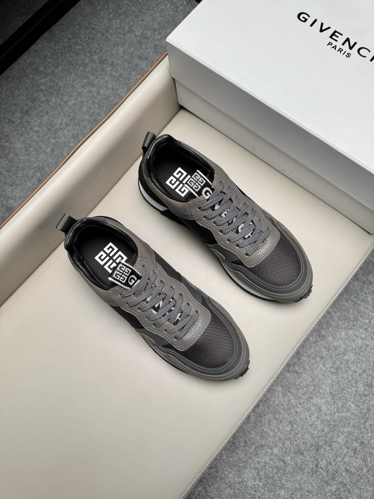 지방시 Givenchy 스니커즈