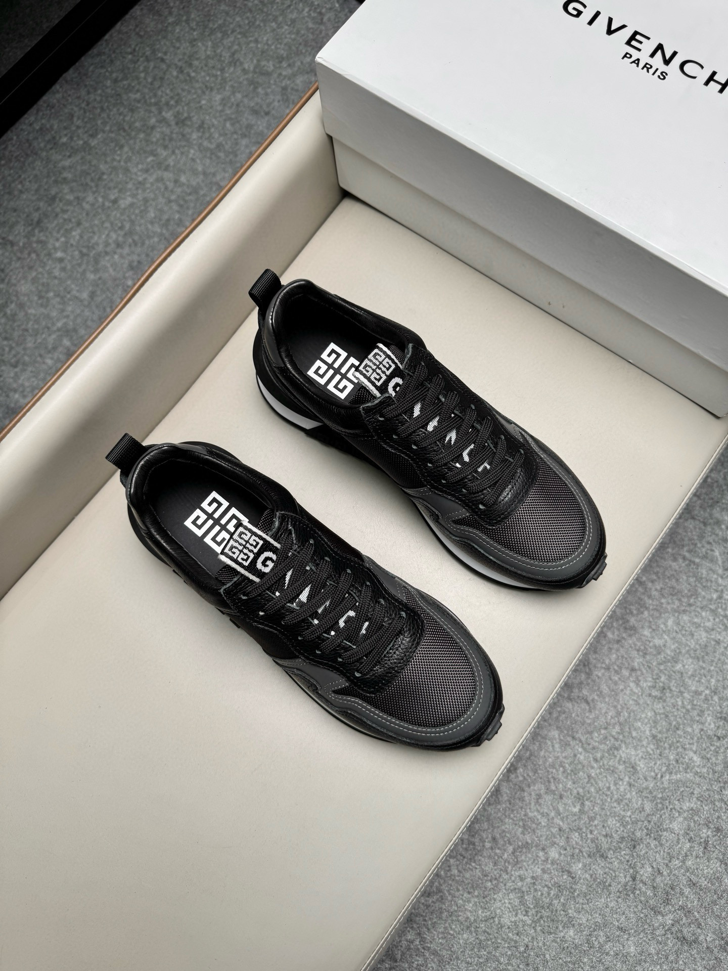 지방시 Givenchy 스니커즈