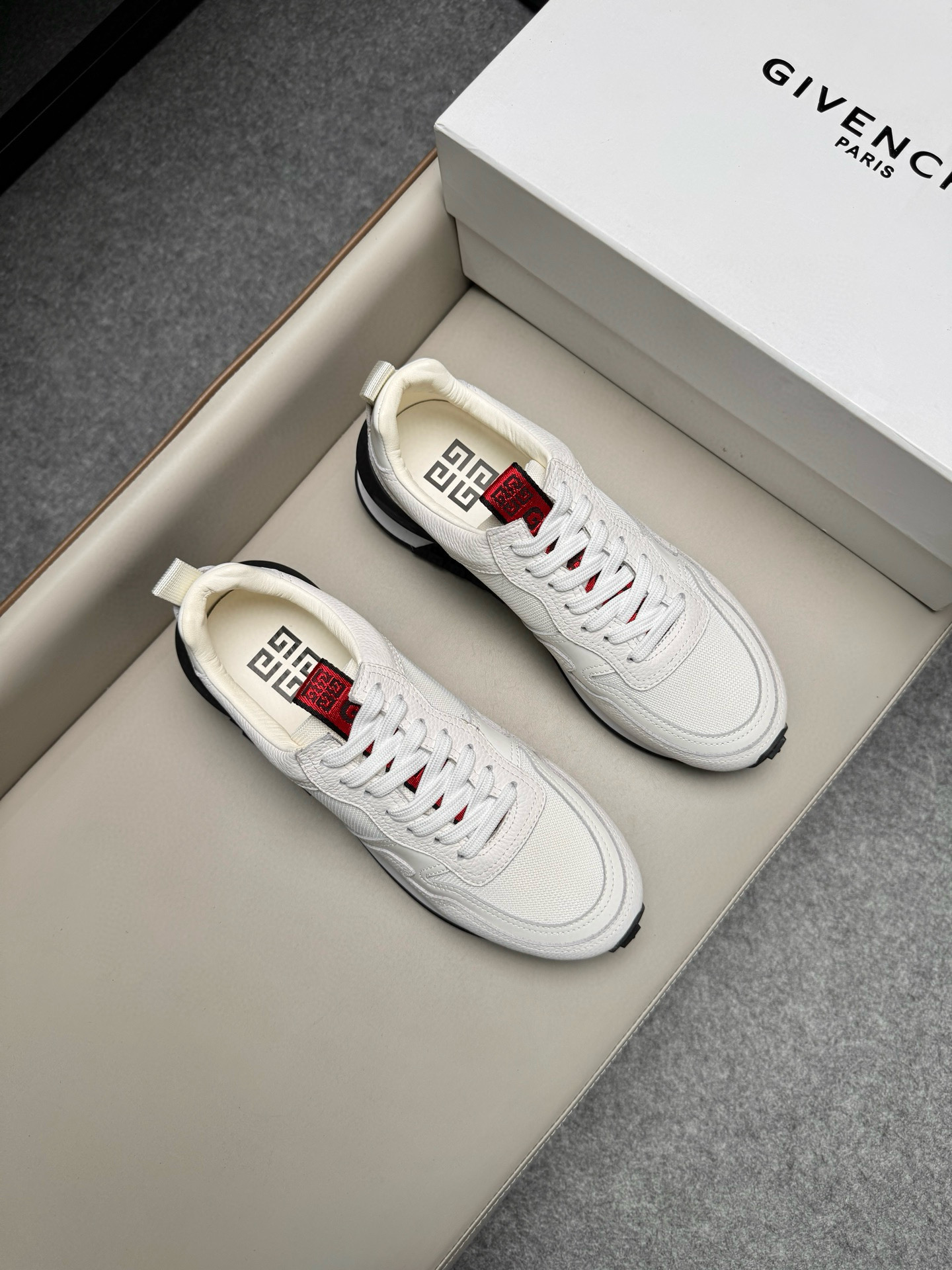 지방시 Givenchy 스니커즈