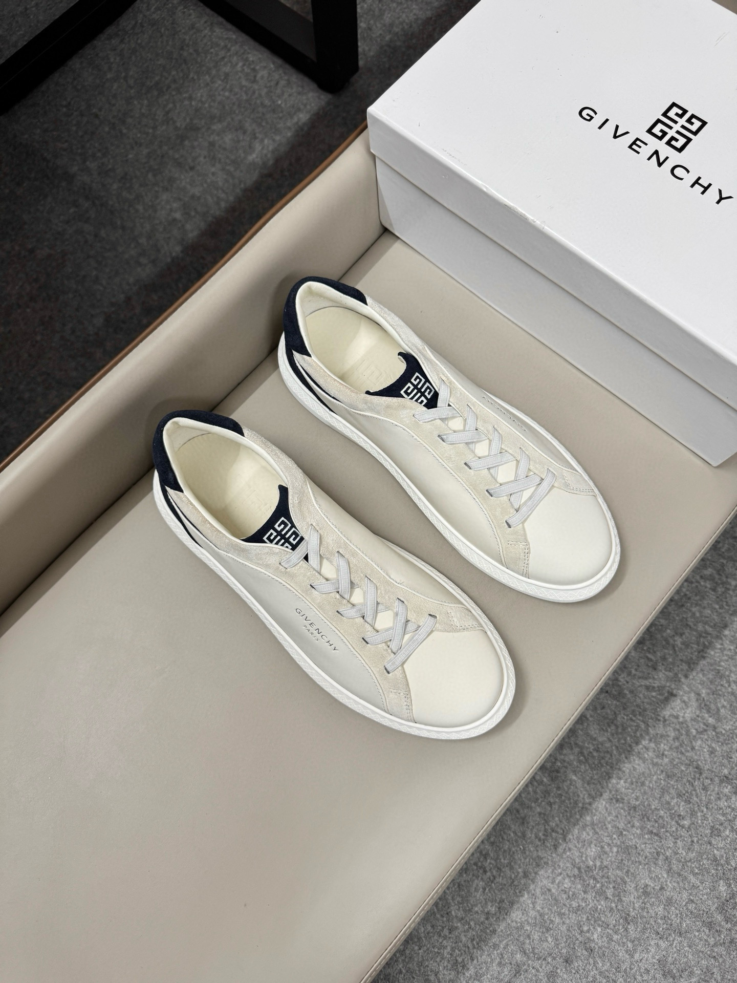 지방시 Givenchy 스니커즈