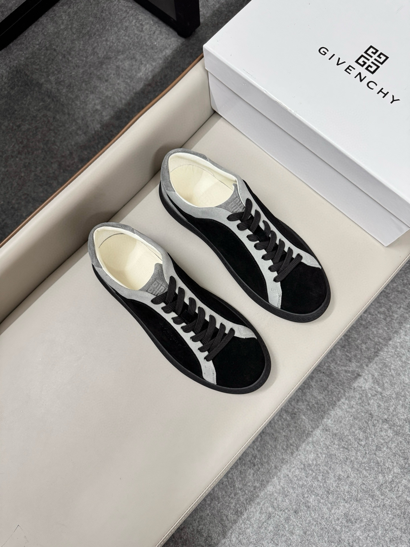 지방시 Givenchy 스니커즈