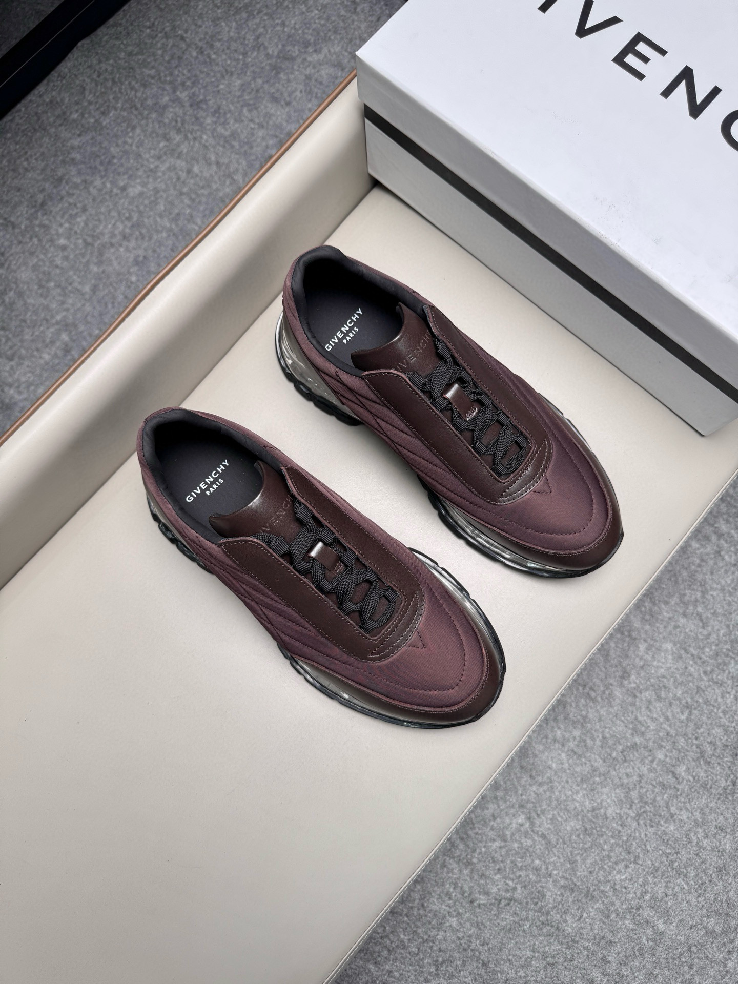 지방시 Givenchy 스니커즈