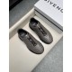 지방시 Givenchy 스니커즈