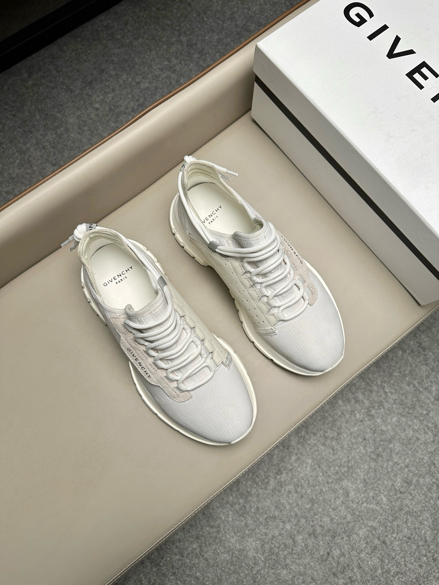 지방시 Givenchy 스니커즈