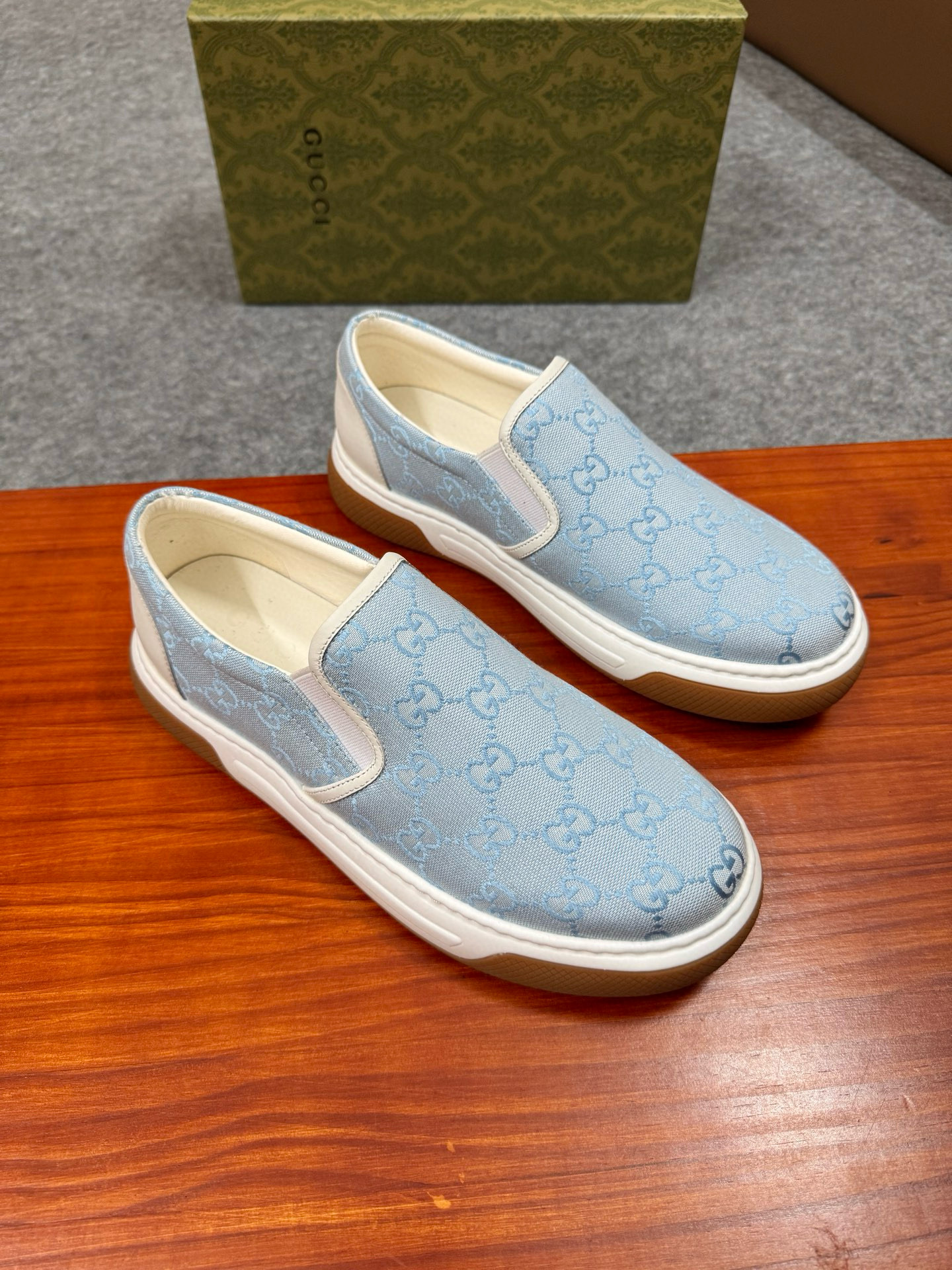 구찌 Gucci 스니커즈