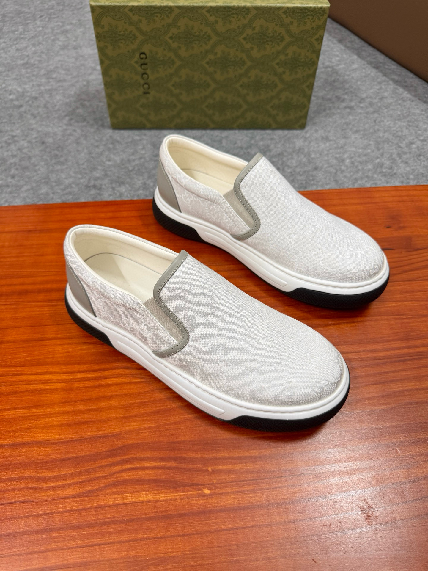 구찌 Gucci 스니커즈