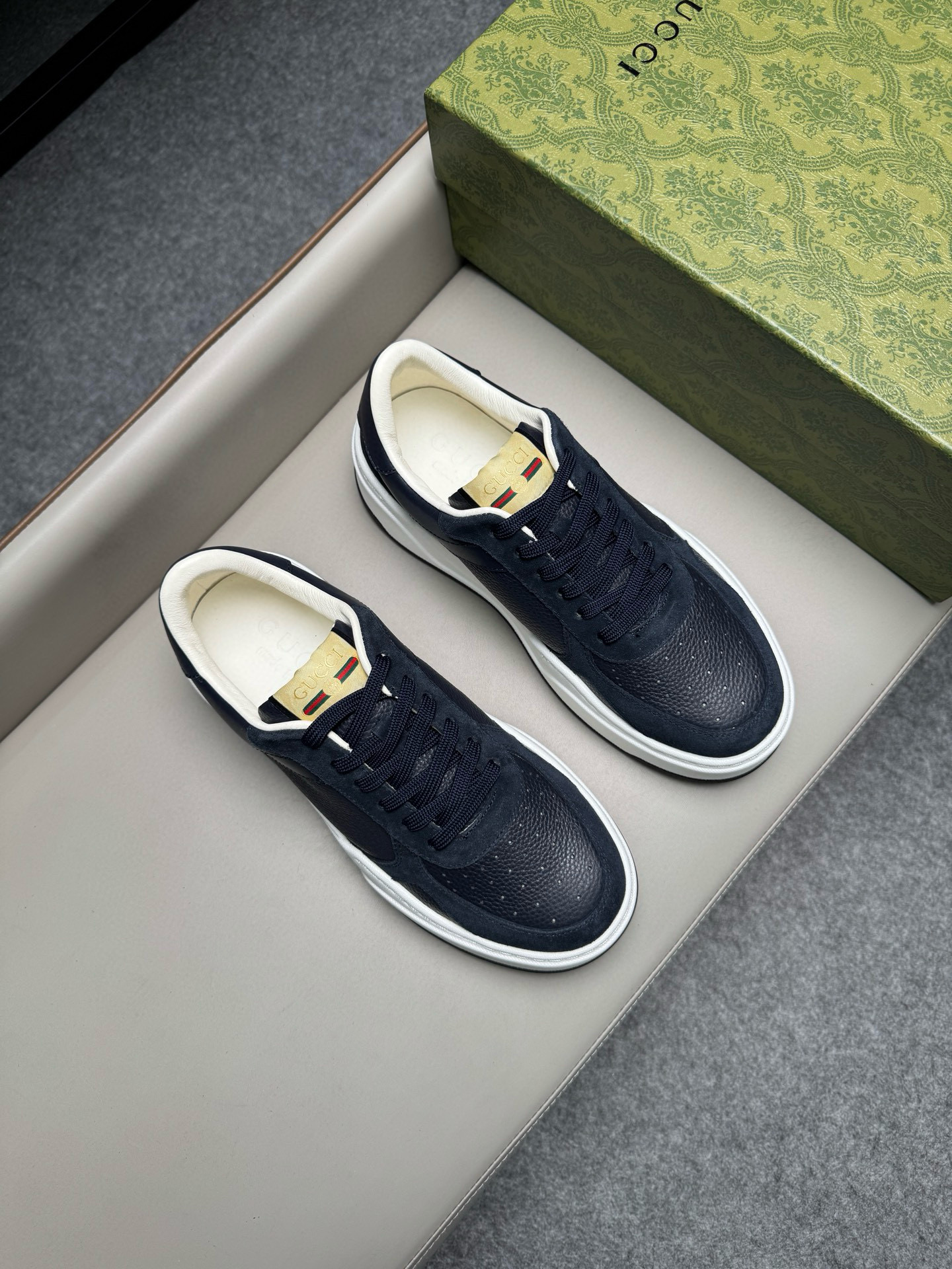 구찌 Gucci 스니커즈