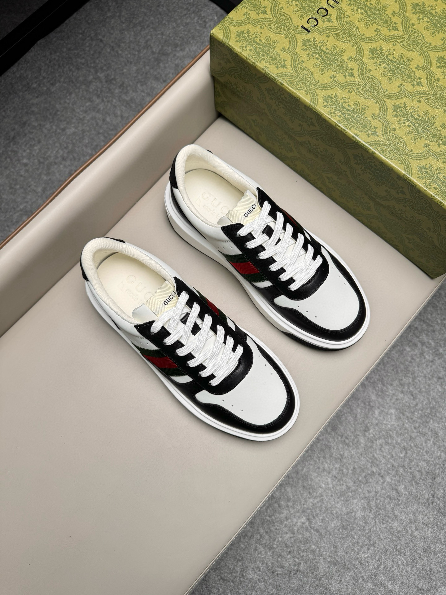 구찌 Gucci 스니커즈