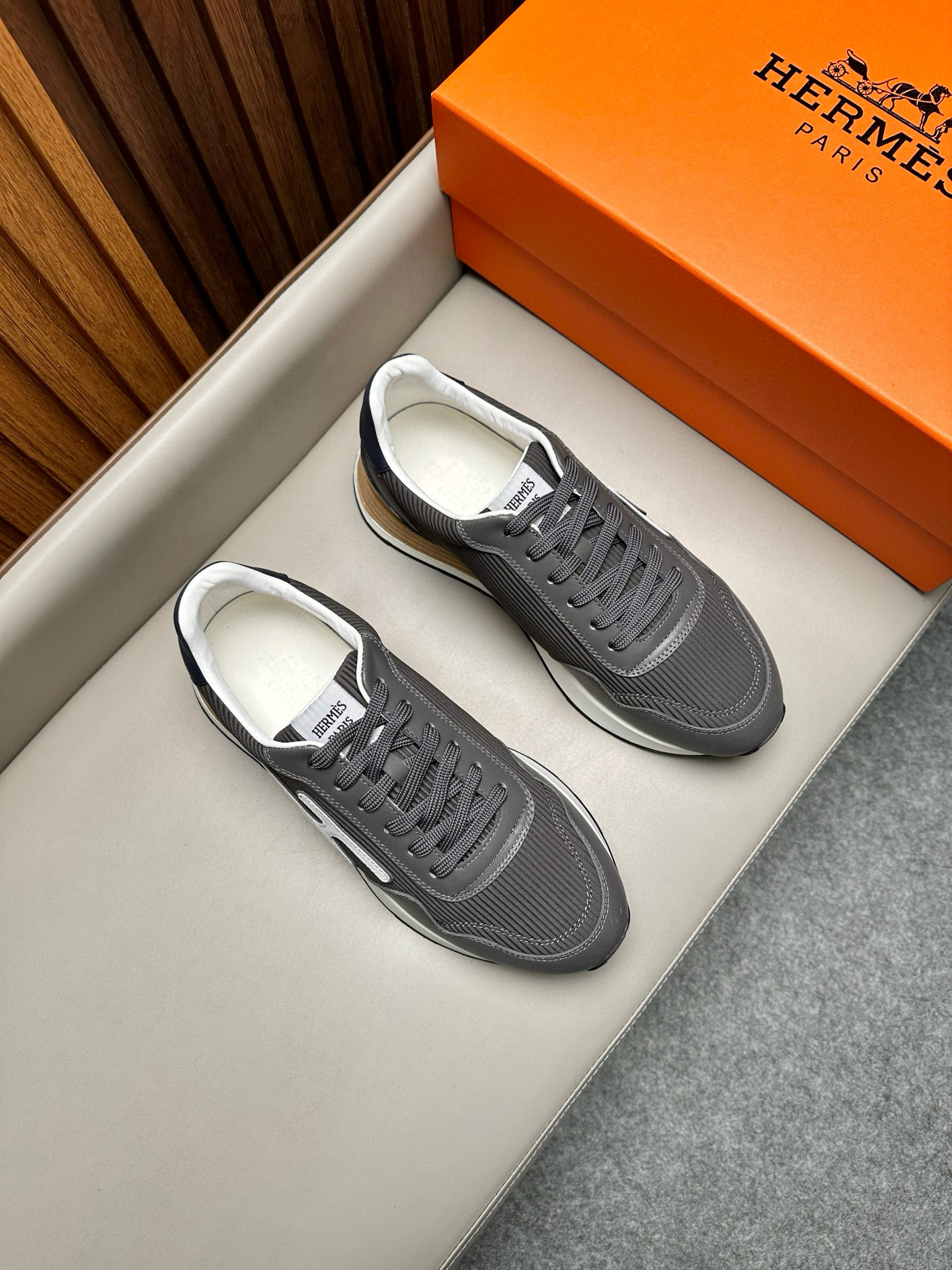 에르메스 Hermes 스니커즈