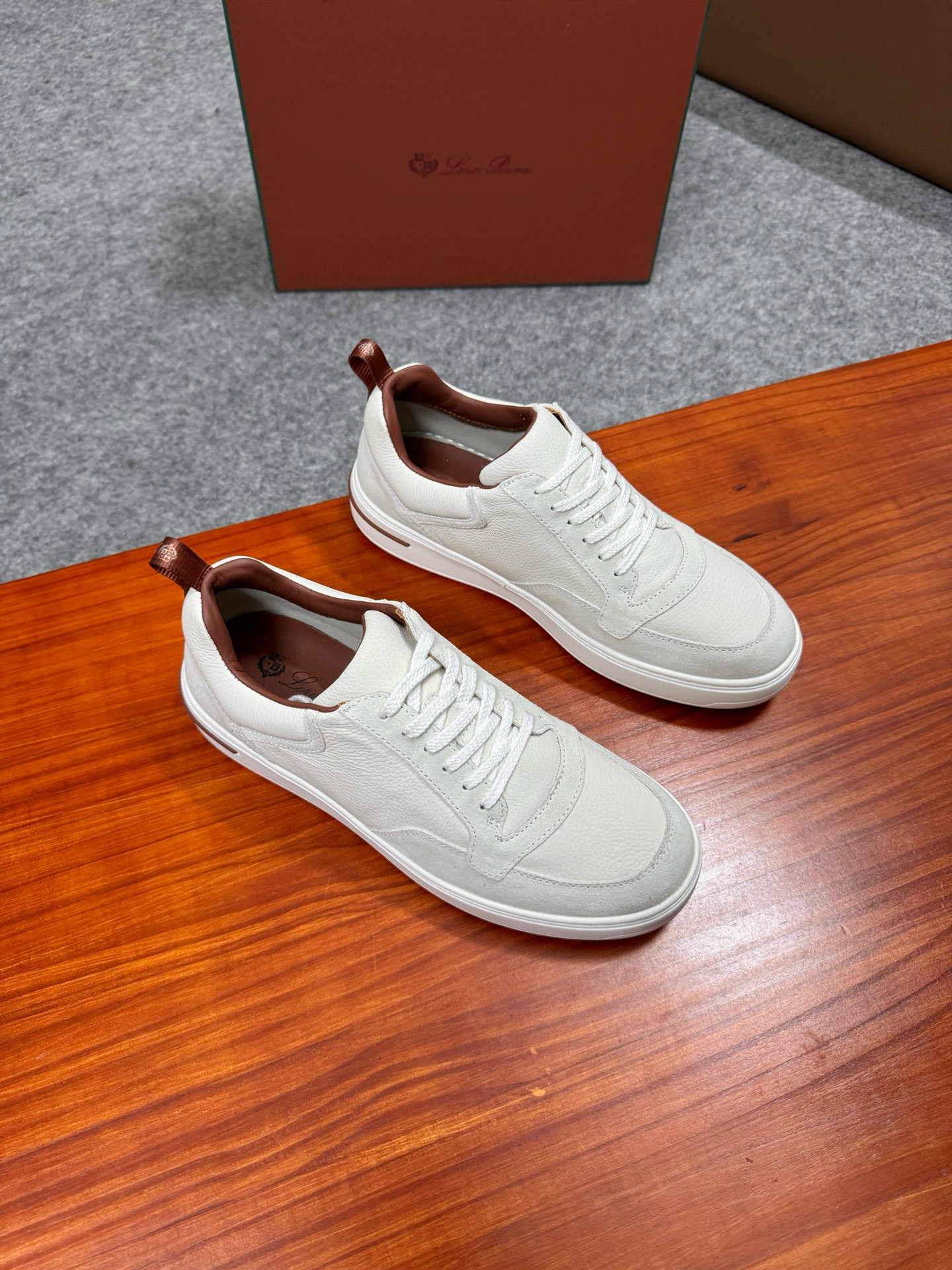 로로피아나 Loro Piana Newport Walk 스니커즈