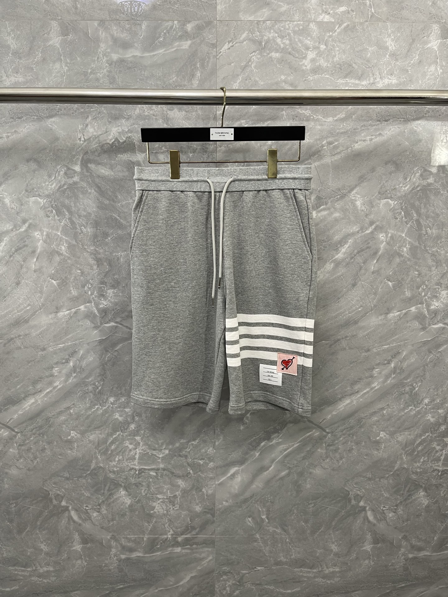 톰브라운 Thom Browne 반바지