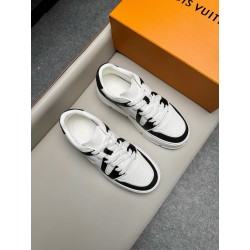 루이비통 Louis Vuitton 스니커즈