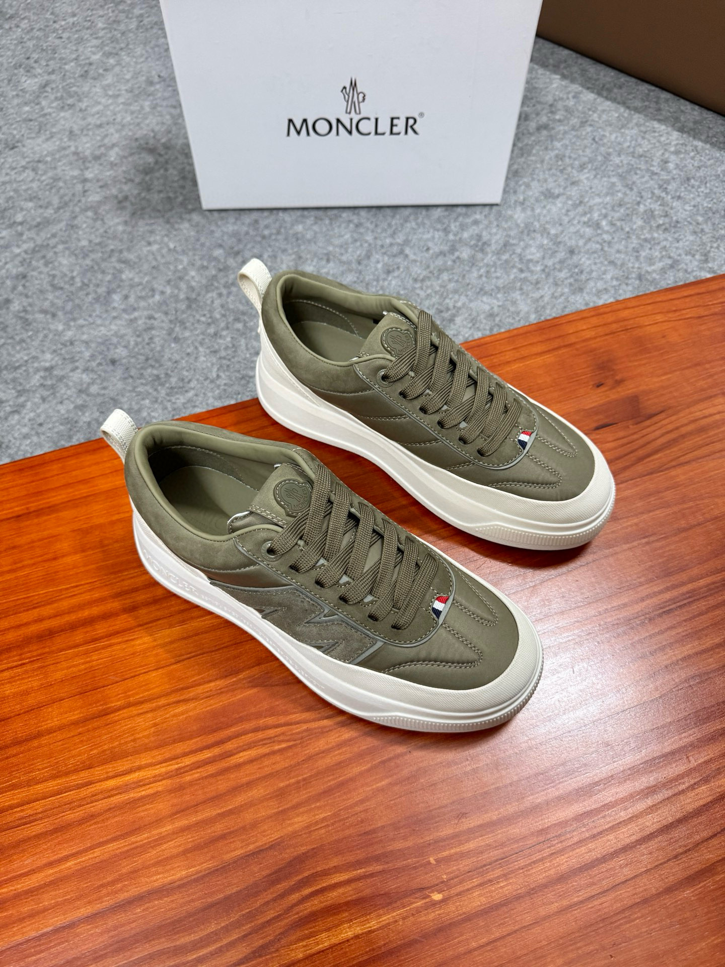 몽클레어 Moncler Lunarove 스니커즈