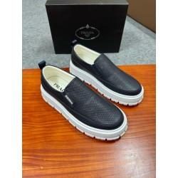 프라다 Prada 스니커즈