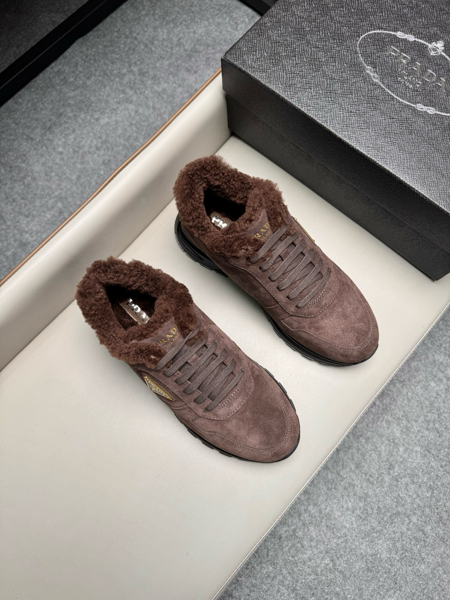 프라다 Prada 스니커즈