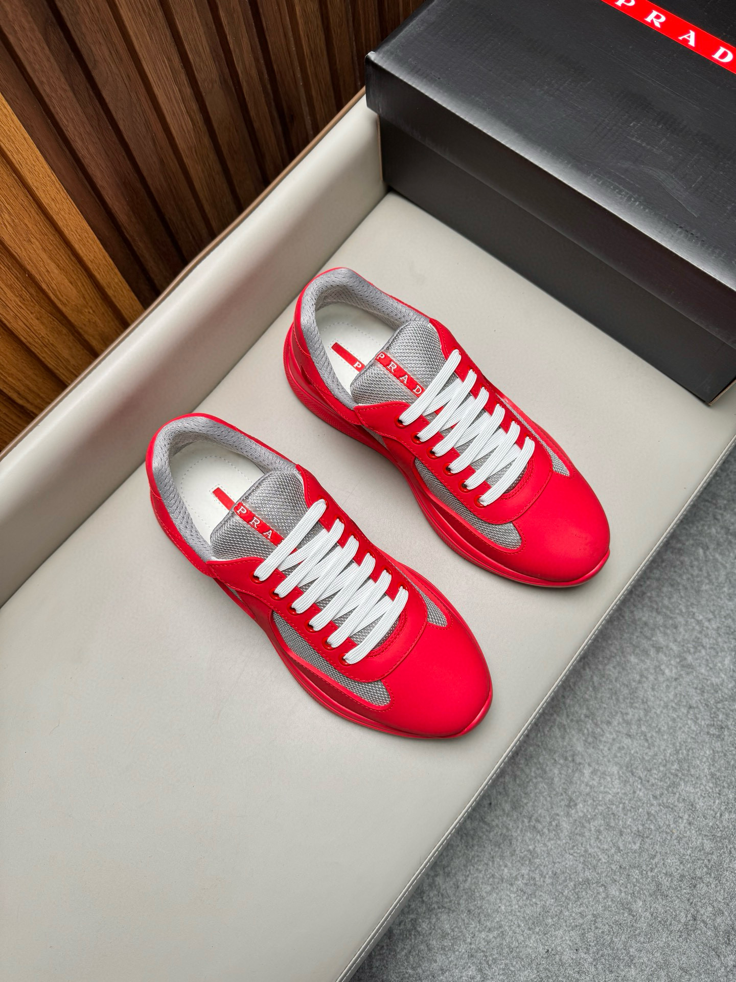 프라다 Prada 스니커즈