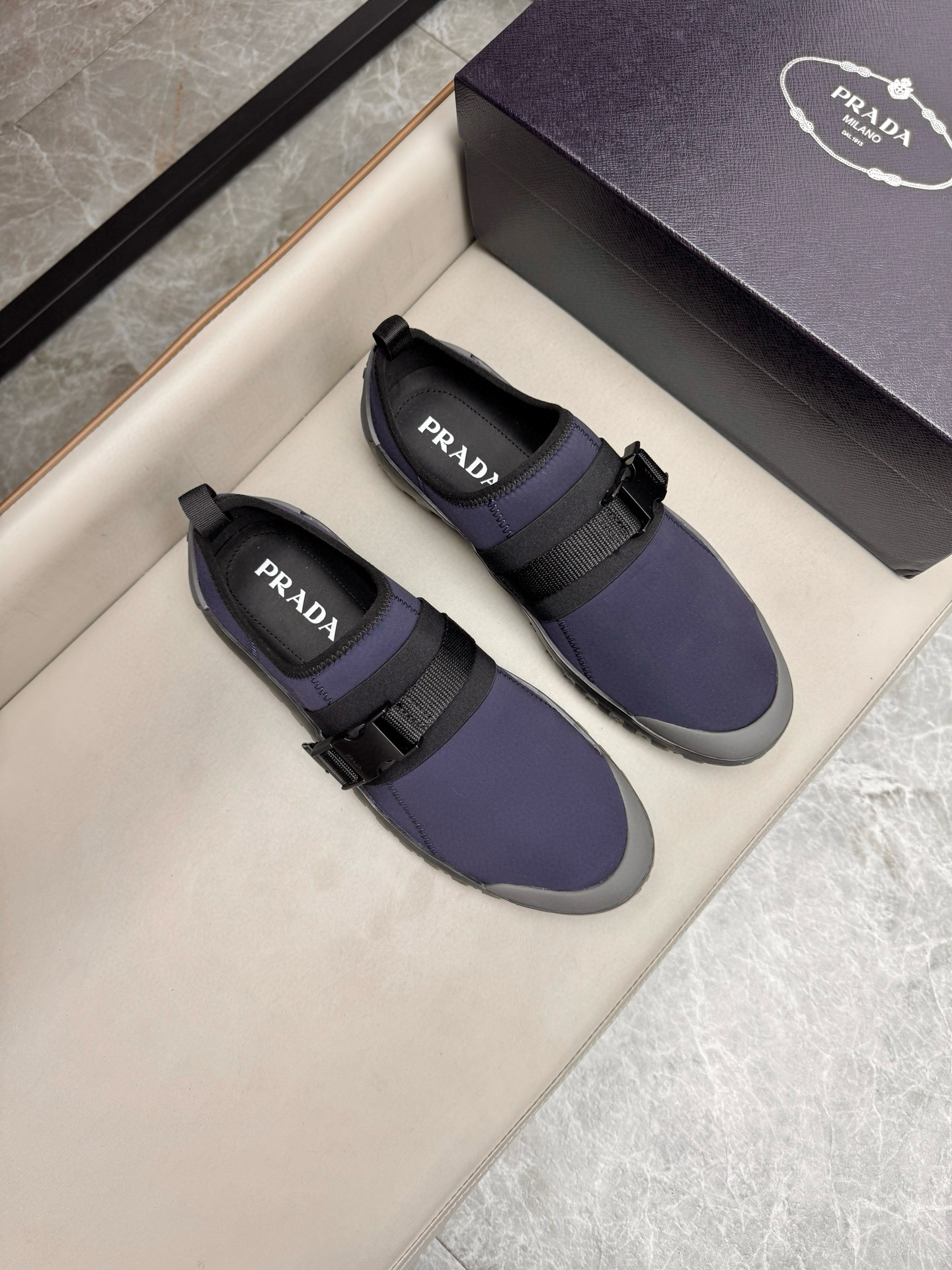 프라다 Prada 스니커즈