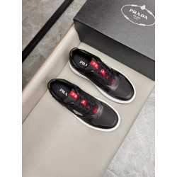 프라다 Prada 스니커즈