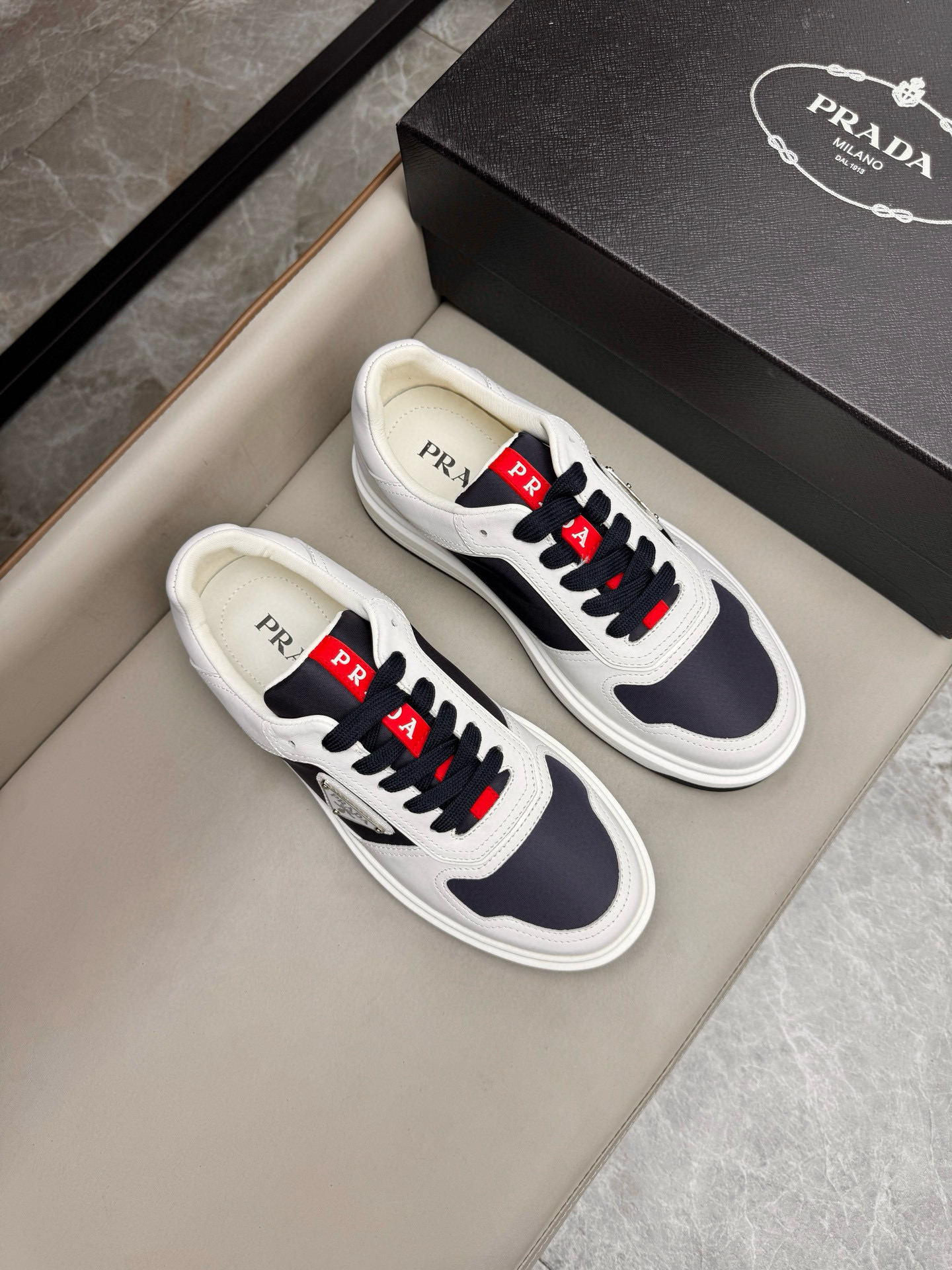 프라다 Prada 스니커즈