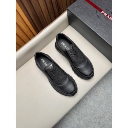 프라다 Prada 스니커즈 Black