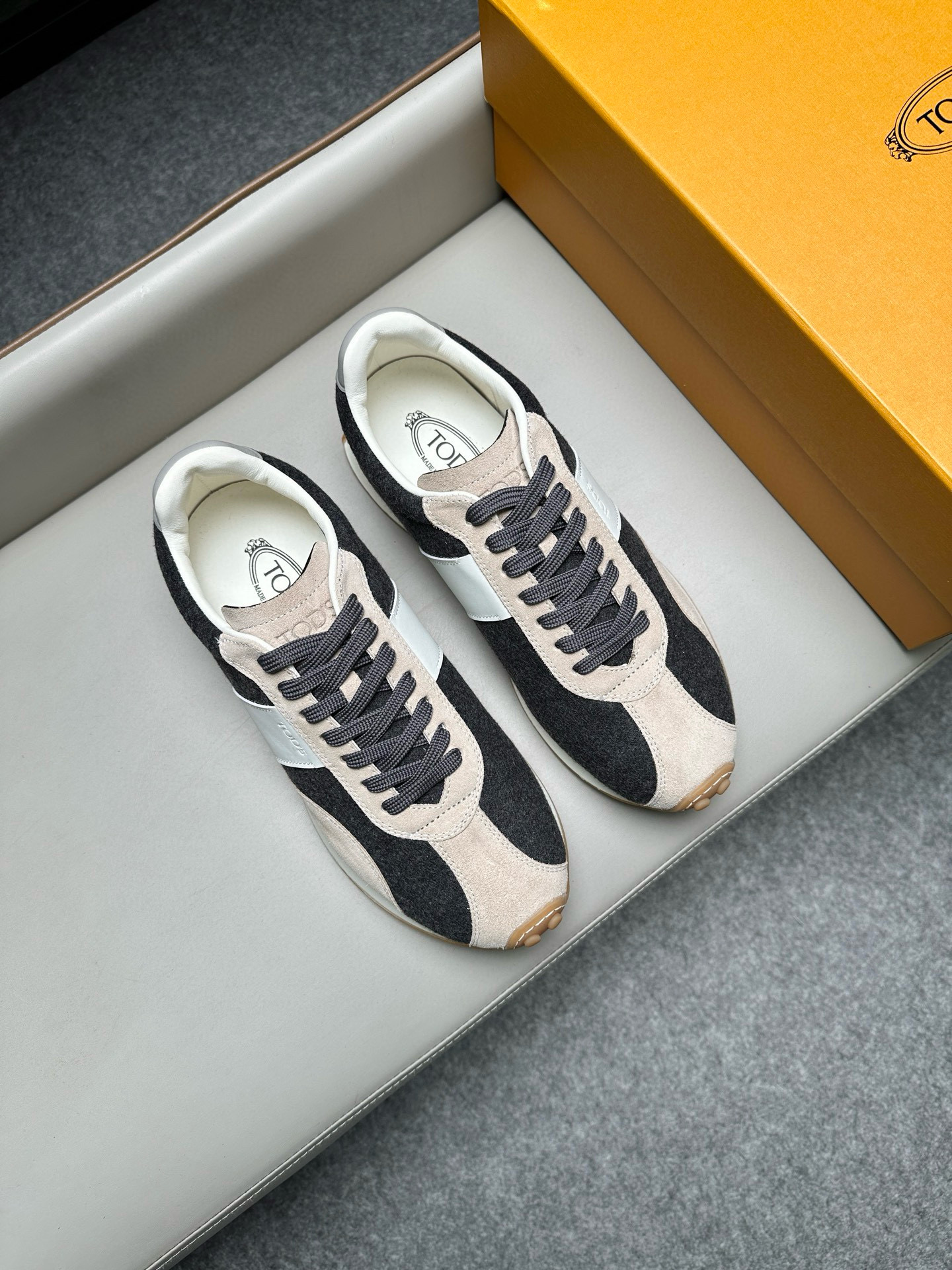 토즈 TOD'S 스니커즈