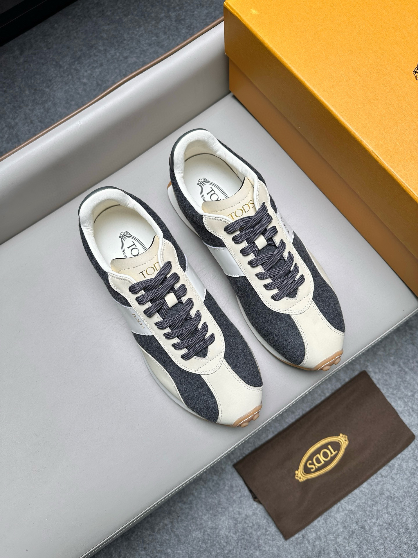 토즈 TOD'S 스니커즈