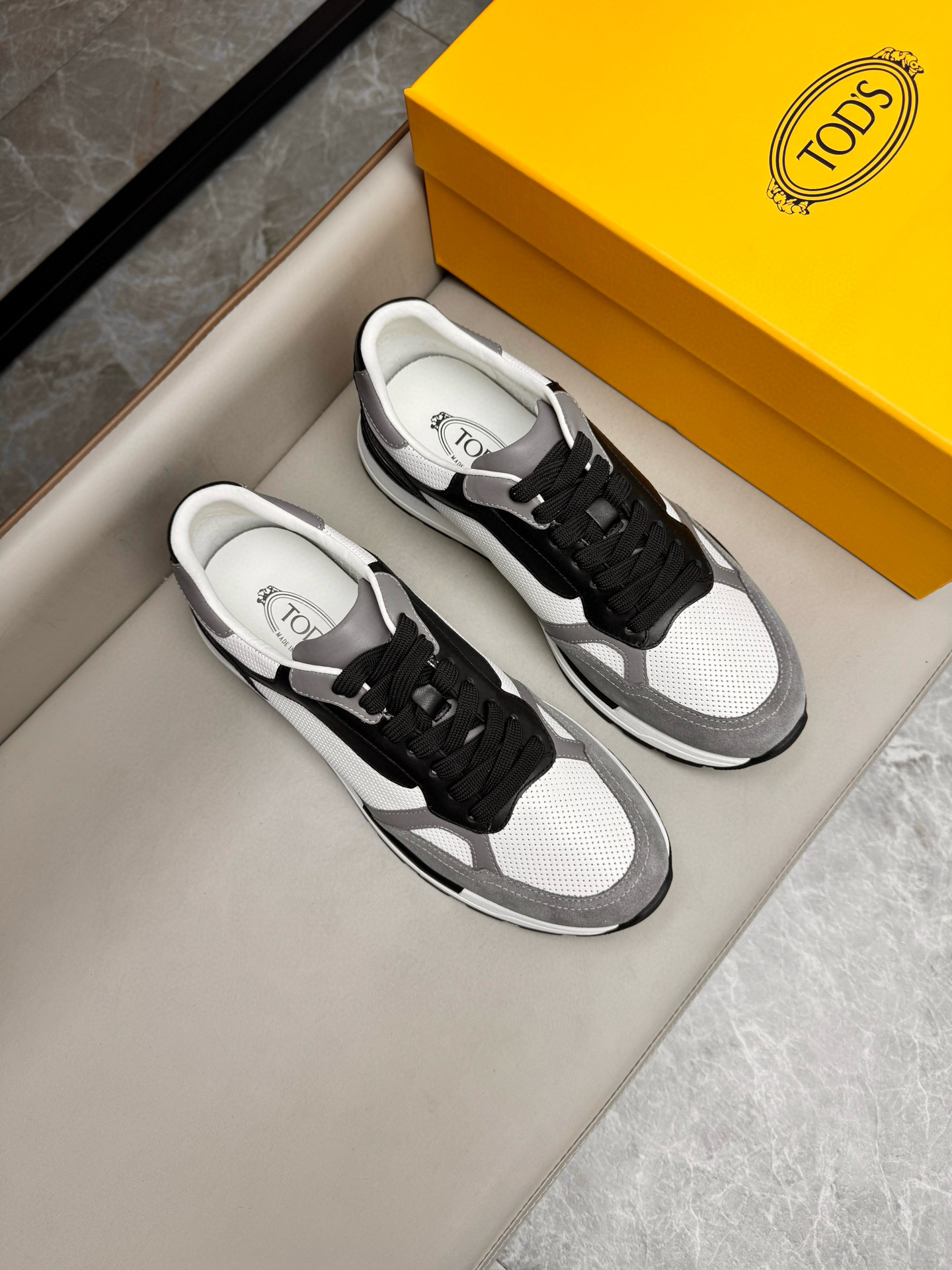 토즈 TOD'S 스니커즈