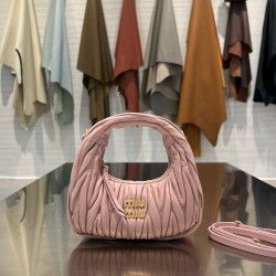 미우 미우 Miu Miu 5BP078 Wander matelassé nappa leather hobo mini-bag Alabaster Pink 17.5cm