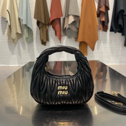 미우 미우 Miu Miu 5BP078 Wander matelassé nappa leather hobo mini-bag Black 17.5cm