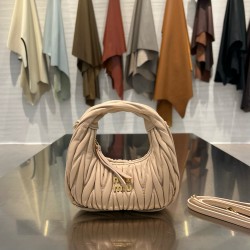 미우 미우 Miu Miu 5BP078 Wander matelassé nappa leather hobo mini-bag Pink 17.5cm