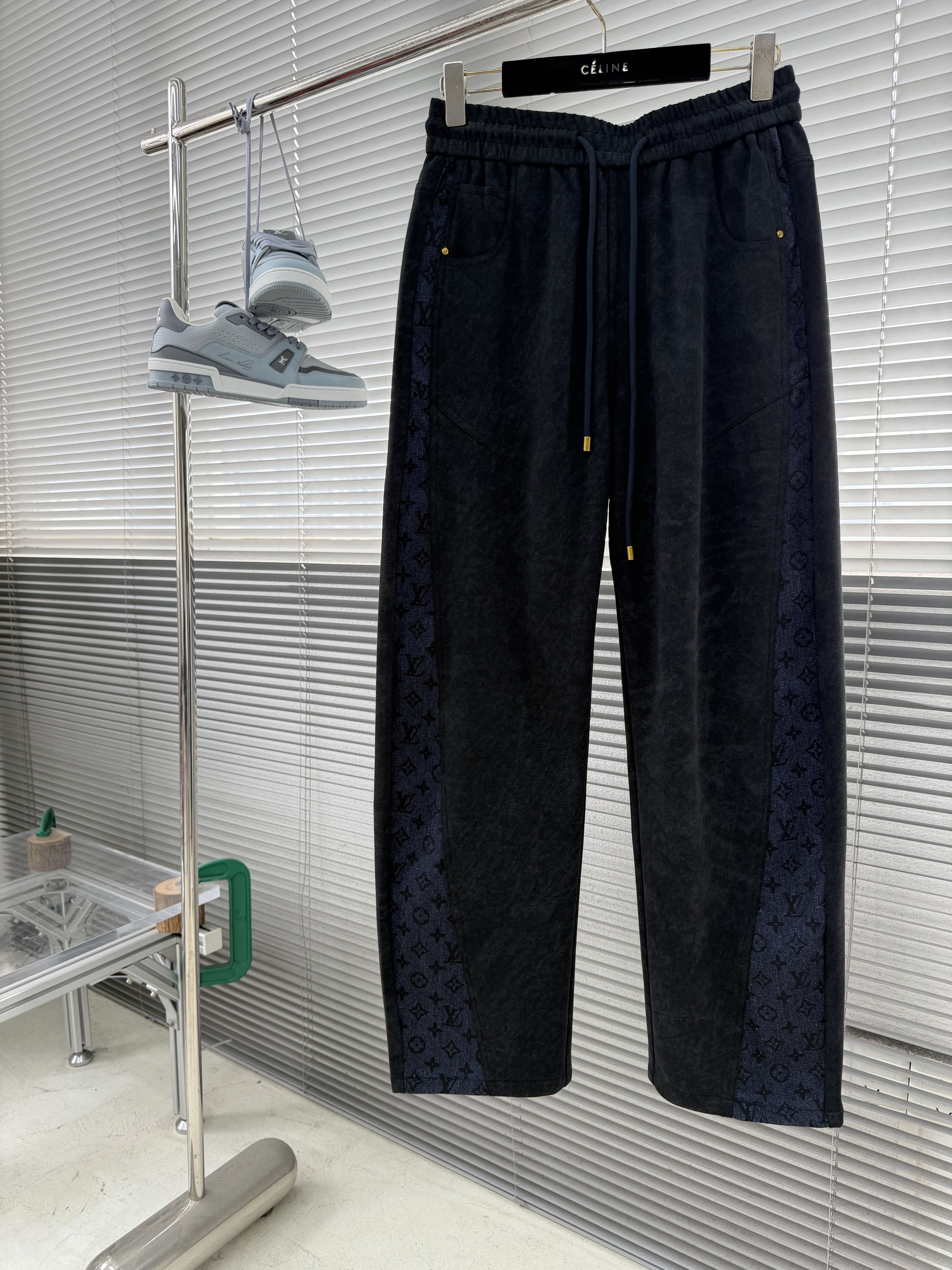 루이비통 Louis Vuitton 바지