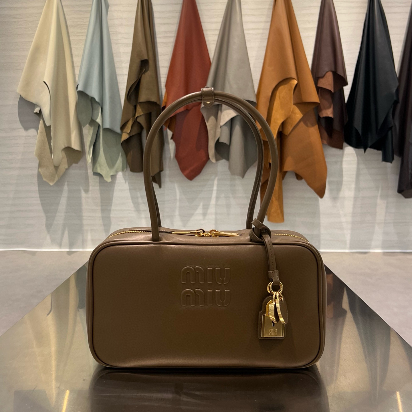 미우 미우 Miu Miu 5BB172 Beau leather top-handle bag Green 30cm