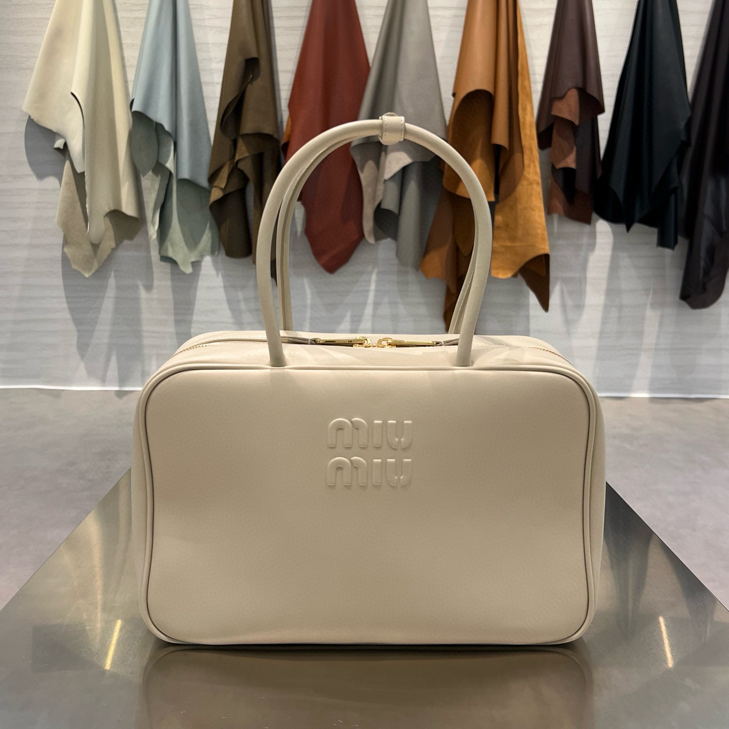 미우 미우 Miu Miu 5BB117 Beau nappa leather bag White 34cm