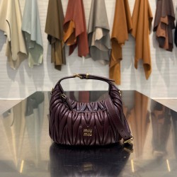 미우 미우 Miu Miu Nappa pouch Wine red 18.5cm