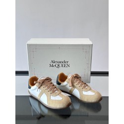 Alexander McQueen 스니커즈
