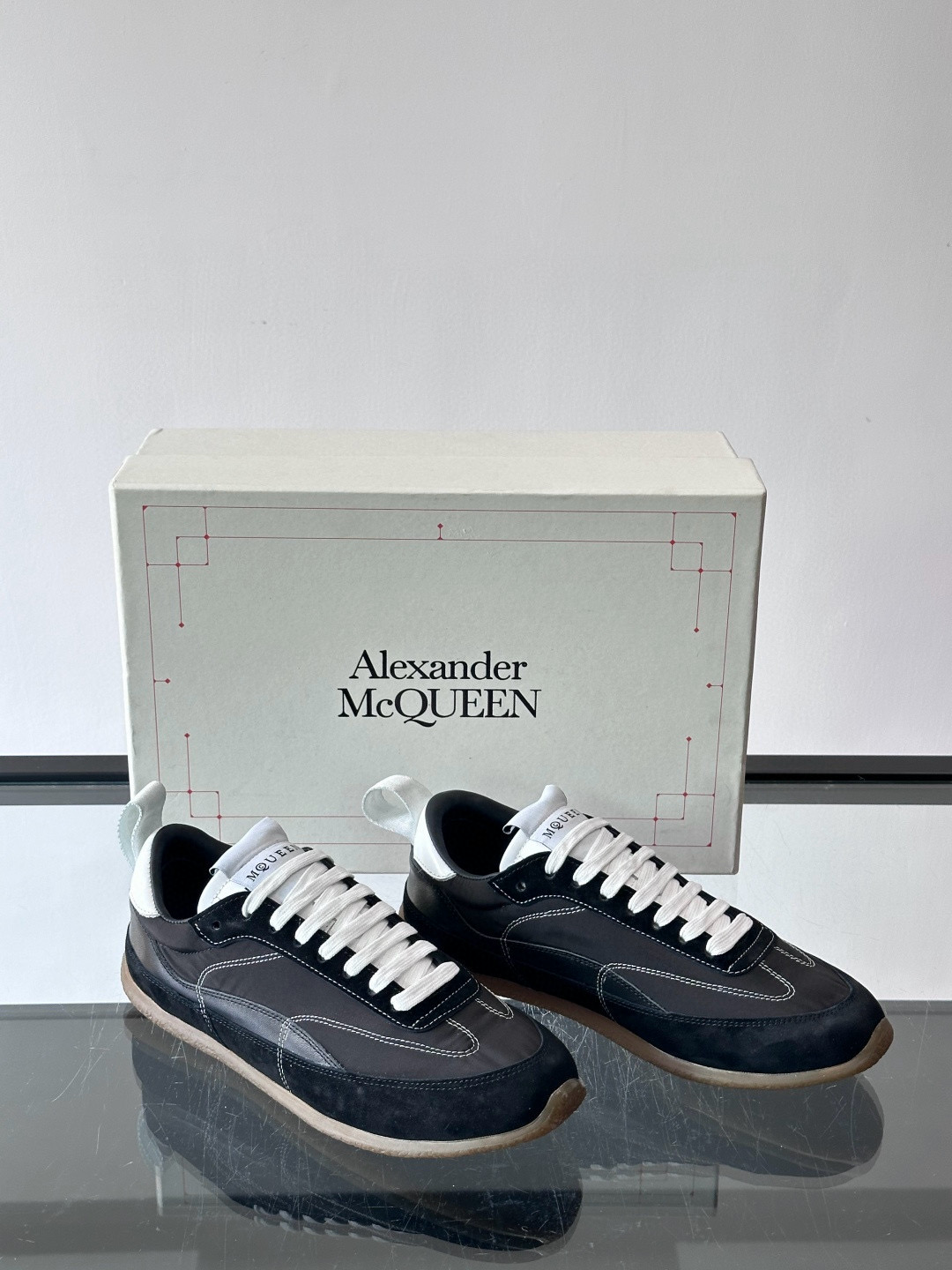 Alexander McQueen 스니커즈