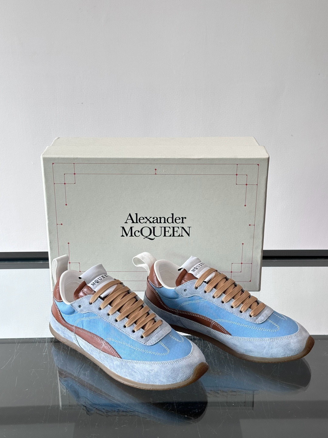 Alexander McQueen 스니커즈