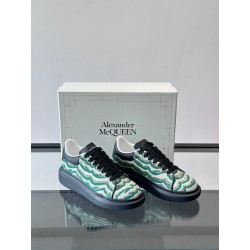 Alexander McQueen 스니커즈