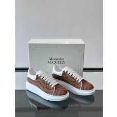 Alexander McQueen 스니커즈