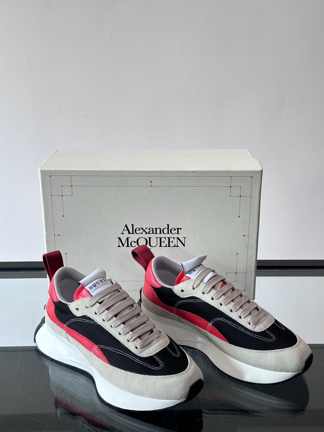 Alexander McQueen 스니커즈