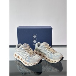 디올 Dior B35 스니커즈