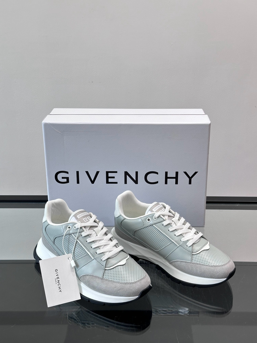 지방시 Givenchy 스니커즈