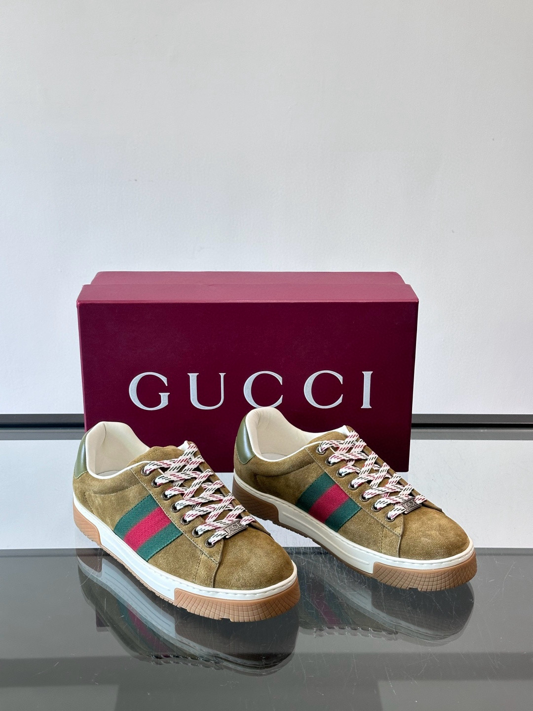 구찌 Gucci 스니커즈