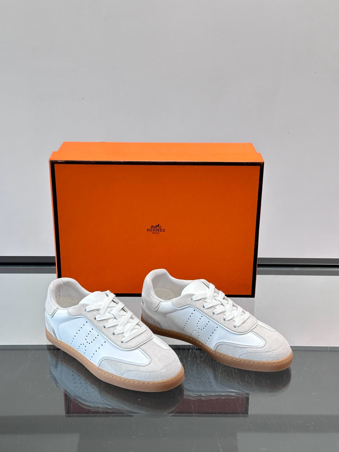 에르메스 Hermes 스니커즈